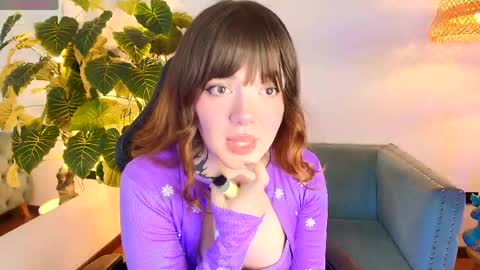 Snapshot of fluffy_bubble21 chatting on April 16, 4:57 am FLUFFY BUBBLE online show from April 16, 4:57 am