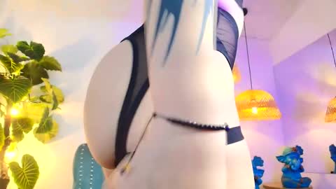 Snapshot of fluffy_bubble21 chatting on April 18, 4:49 am FLUFFY BUBBLE online show from April 18, 4:49 am
