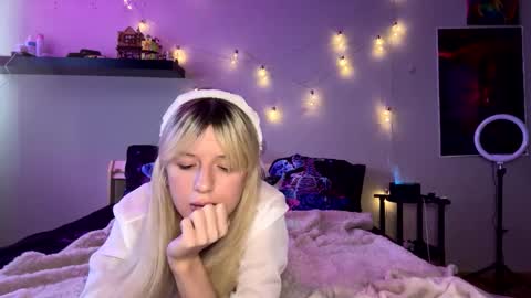 Delle online show from September 23, 6:38 am