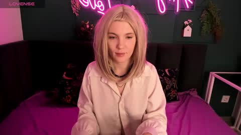 Monica online show from March 3, 7:32 am