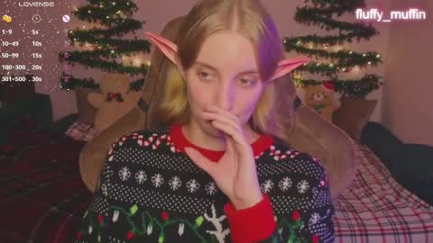Snapshot of fluffy_muffin3 chatting on December 11, 7:14 pm Agatha online show from December 11, 7:14 pm