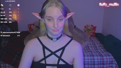 Snapshot of fluffy_muffin3 chatting on January 5, 9:57 pm Agatha online show from January 5, 9:57 pm