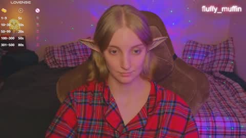 Snapshot of fluffy_muffin3 chatting on January 11, 7:16 pm Agatha online show from January 11, 7:16 pm