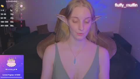 Snapshot of fluffy_muffin3 chatting on January 15, 7:12 pm Agatha online show from January 15, 7:12 pm