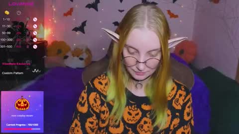 Snapshot of fluffy_muffin3 chatting on October 26, 3:07 pm Agatha online show from October 26, 3:07 pm