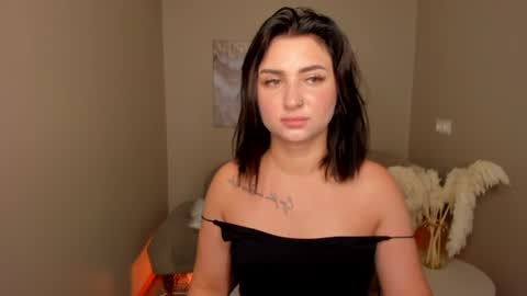 Snapshot of flufyfoxx chatting on July 22, 12:13 am Lina online show from July 22, 12:13 am