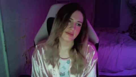 Snapshot of fluxsux chatting on October 8, 1:20 pm Flux online show from October 8, 1:20 pm