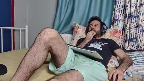 Snapshot of flycb chatting on December 14, 8:24 pm Fly online show from December 14, 8:24 pm