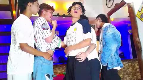 flyckers online show from October 7, 8:17 pm