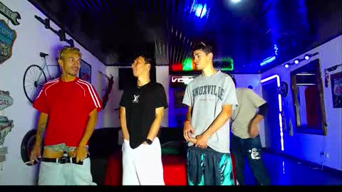 flyckers online show from March 7, 7:11 pm