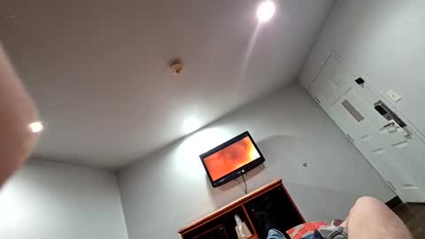 flyyboy341147 online show from September 24, 9:40 pm