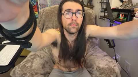 Chris online show from February 9, 10:30 am