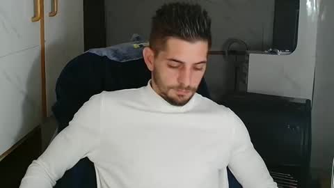 independent model online show from November 7, 6:19 pm