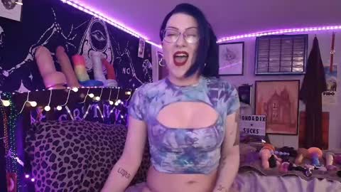 Fonda Dix online show from March 2, 10:03 am