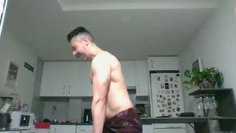 fonsi924 online show from March 15, 7:36 am