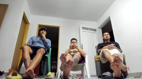 foot_master777 online show from January 19, 6:20 am