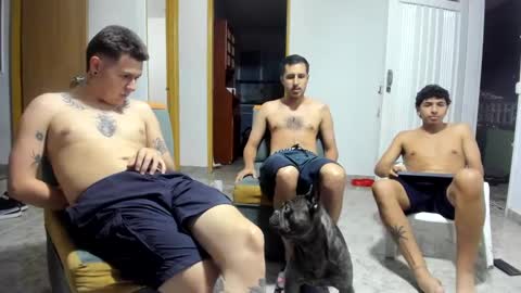 foot_master777 online show from January 20, 5:26 am