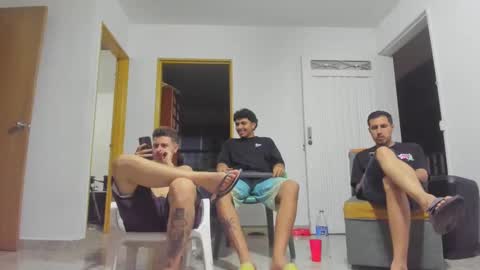foot_master777 online show from January 22, 5:26 am