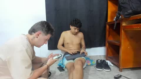 foot_master777 online show from February 10, 11:23 pm
