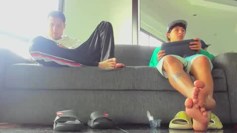 foot_master777 online show from February 25, 1:50 pm