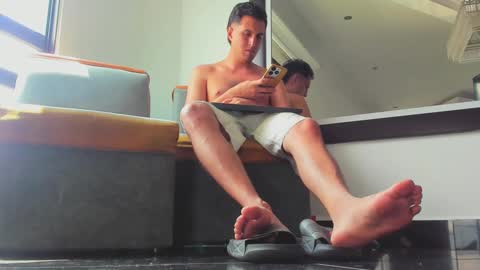 foot_master777 online show from March 3, 6:44 pm