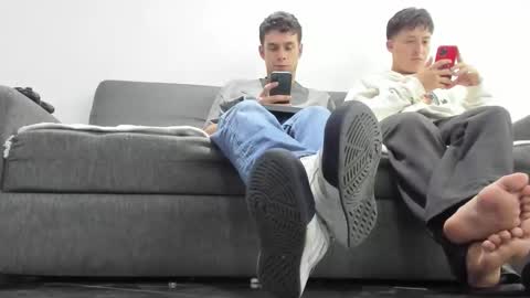 foot_master777 online show from September 12, 3:50 am