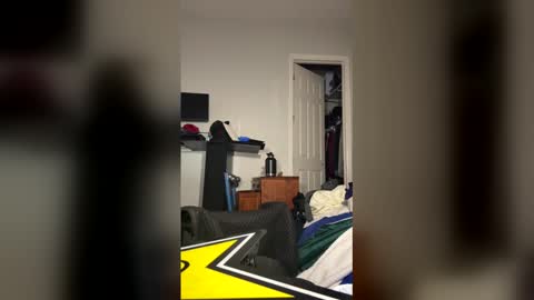 Snapshot of fordfamous chatting on March 8, 11:03 am fordfamous online show from March 8, 11:03 am