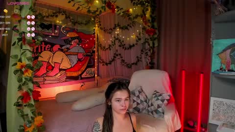 Snapshot of forest_lina chatting on December 4, 5:38 am online show from December 4, 5:38 am