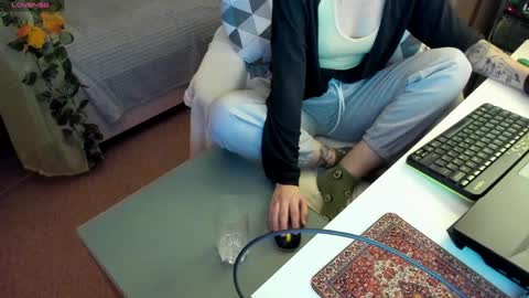 Snapshot of forest_lina chatting on January 12, 3:03 pm online show from January 12, 3:03 pm