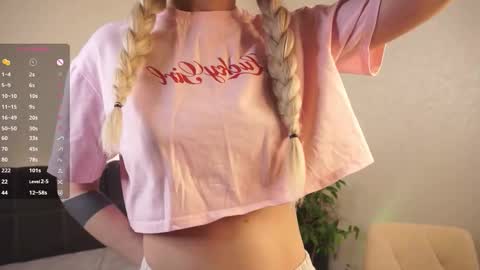 Snapshot of forestproject chatting on November 8, 7:52 am Flair online show from November 8, 7:52 am