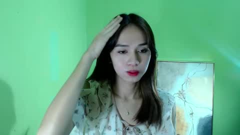 Snapshot of forever_wonnie23 chatting on December 4, 1:14 am Wonnie online show from December 4, 1:14 am