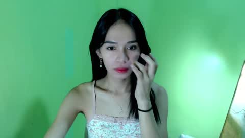 Snapshot of forever_wonnie23 chatting on December 21, 3:47 am Wonnie online show from December 21, 3:47 am