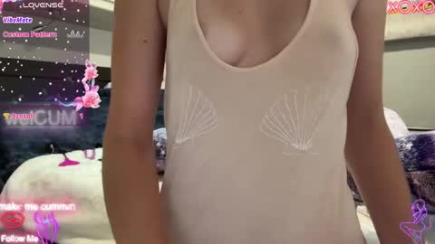 Snapshot of foreverkinkyy chatting on November 9, 7:01 pm Elaine online show from November 9, 7:01 pm