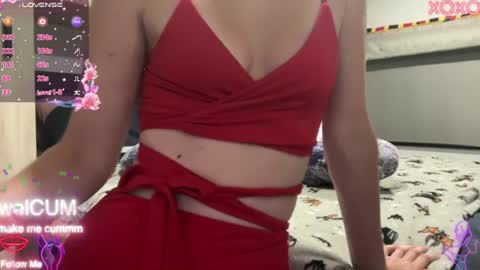 Snapshot of foreverkinkyy chatting on July 16, 6:47 pm Elaine online show from July 16, 6:47 pm
