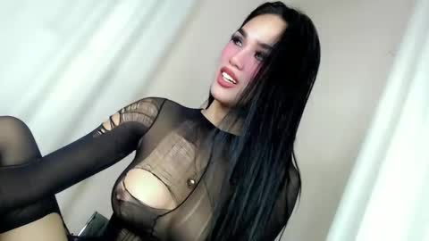 KHATRINA STACIE MARIE online show from May 26, 12:50 am