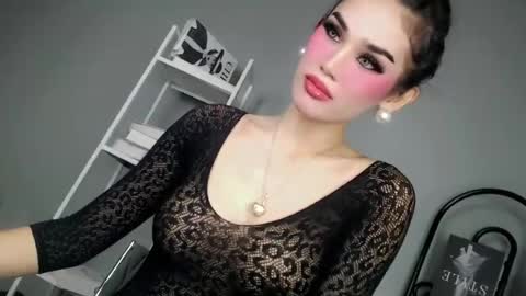 KHATRINA STACIE MARIE online show from June 17, 10:50 am