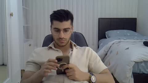 fortiori8 online show from November 30, 8:24 pm