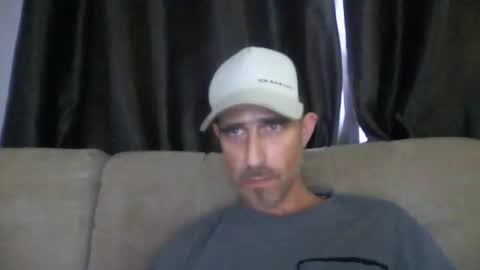 Snapshot of fouraide42 chatting on December 19, 4:36 pm fouraide42 online show from December 19, 4:36 pm