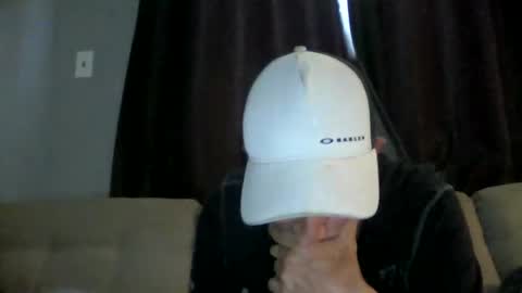 Snapshot of fouraide42 chatting on February 16, 8:05 pm fouraide42 online show from February 16, 8:05 pm