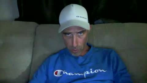 Snapshot of fouraide42 chatting on February 20, 6:26 am fouraide42 online show from February 20, 6:26 am