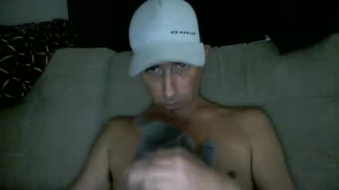 Snapshot of fouraide42 chatting on February 25, 1:54 pm fouraide42 online show from February 25, 1:54 pm