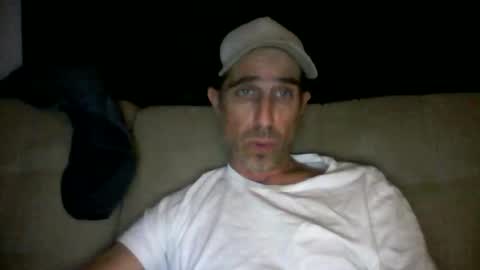 Snapshot of fouraide42 chatting on March 16, 5:44 am fouraide42 online show from March 16, 5:44 am