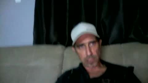 Snapshot of fouraide42 chatting on March 21, 8:19 am fouraide42 online show from March 21, 8:19 am