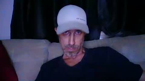 Snapshot of fouraide42 chatting on March 27, 2:28 am fouraide42 online show from March 27, 2:28 am