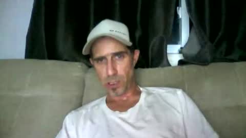 Snapshot of fouraide42 chatting on March 30, 9:54 am fouraide42 online show from March 30, 9:54 am