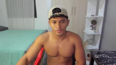 Snapshot of fox_evans chatting on October 21, 6:25 am Fox online show from October 21, 6:25 am