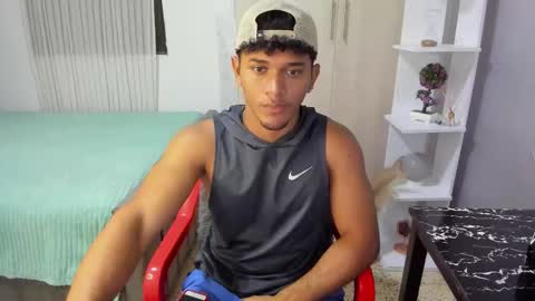 Snapshot of fox_evans chatting on October 21, 7:36 pm Fox online show from October 21, 7:36 pm