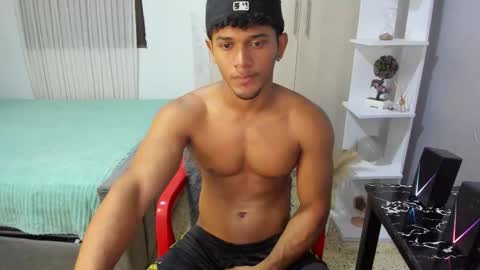 Snapshot of fox_evans chatting on October 22, 7:57 pm Fox online show from October 22, 7:57 pm