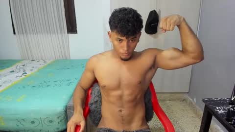 Snapshot of fox_evans chatting on December 3, 7:56 pm Fox online show from December 3, 7:56 pm