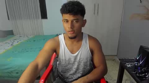 Snapshot of fox_evans chatting on December 4, 11:13 pm Fox online show from December 4, 11:13 pm